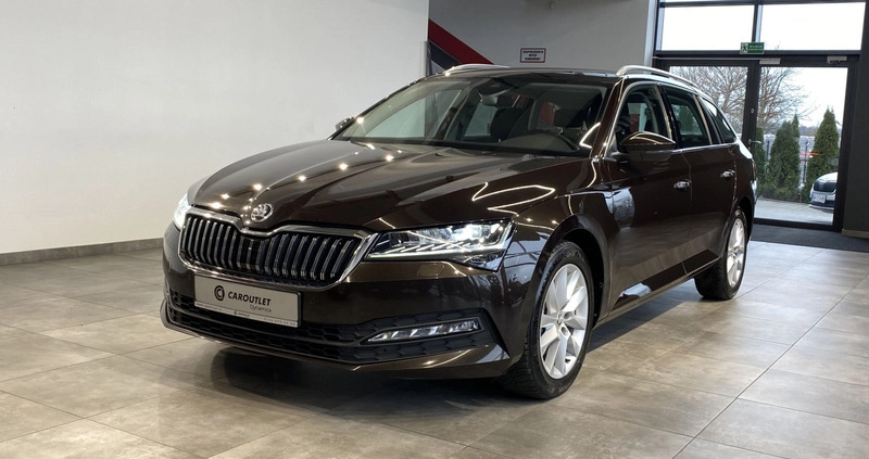 Skoda Superb cena 109900 przebieg: 90400, rok produkcji 2021 z Gdynia małe 407